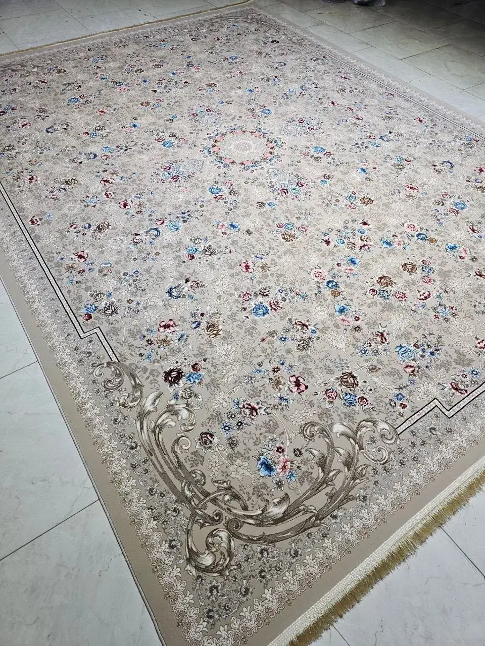 فرشها1200شانه و1500شانه زیر قیمت کارخانه فقط نقدی|فرش|ازنا, |دیوار