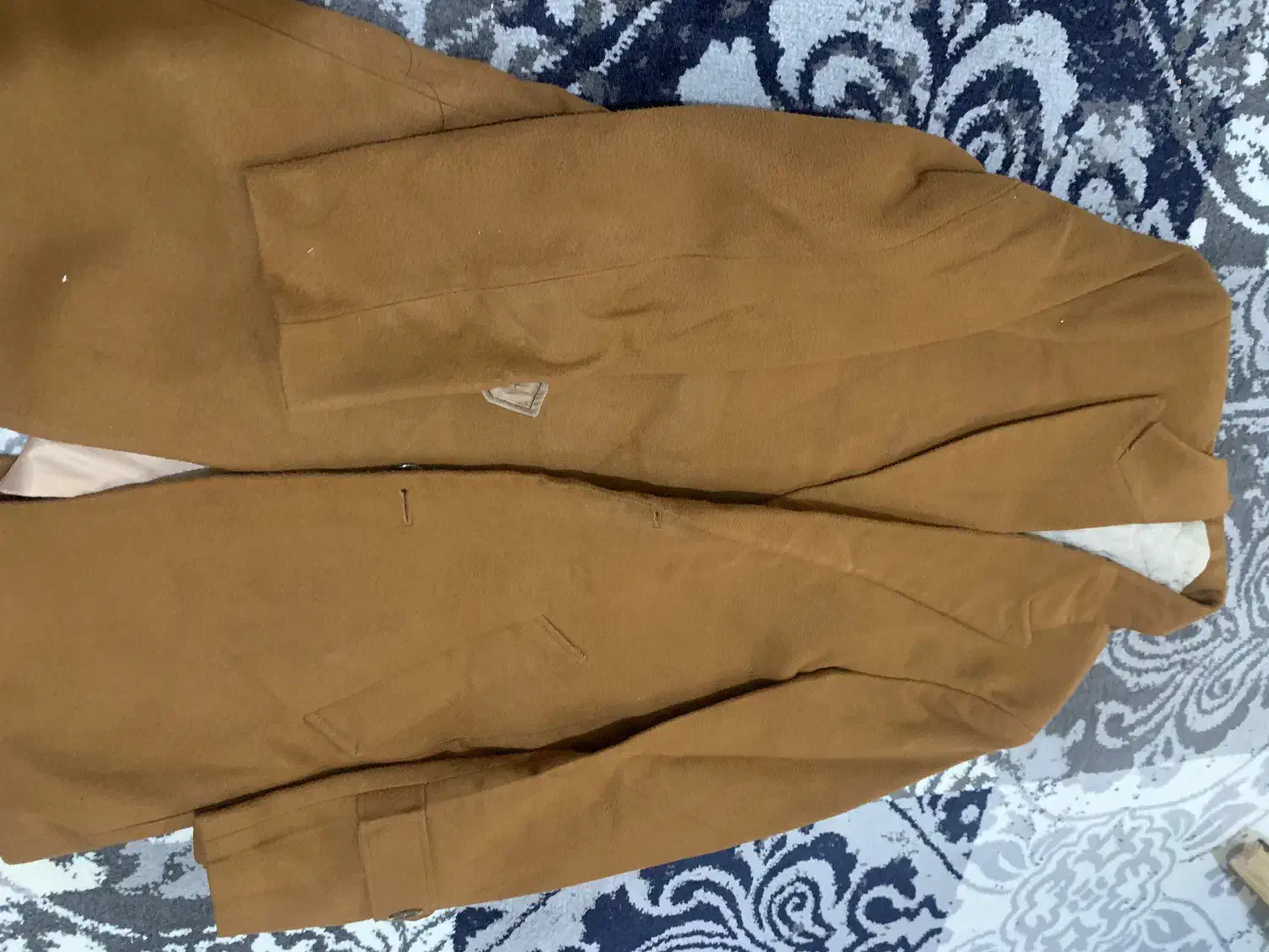 پالتو و کفش|لباس|تربتحیدریه, آغوی|دیوار