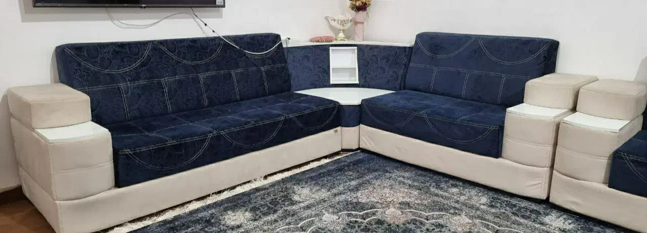 ۲ دست مبل مدل ال به رنگ سرمه ای و نسکافه ای|مبلمان خانگی و میز عسلی|آستارا, |دیوار