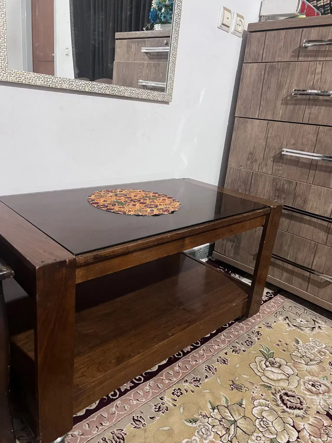 میز جلومبلی چوبی تمیز|مبلمان خانگی و میز عسلی|شاهرود, |دیوار