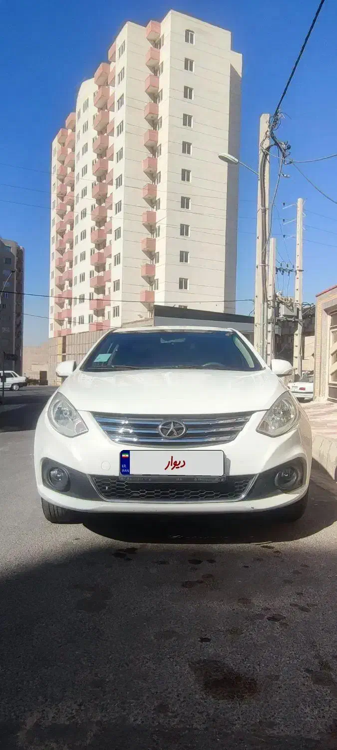 جک j4بدون رنگ مدل1400|خودرو سواری و وانت|تبریز, |دیوار
