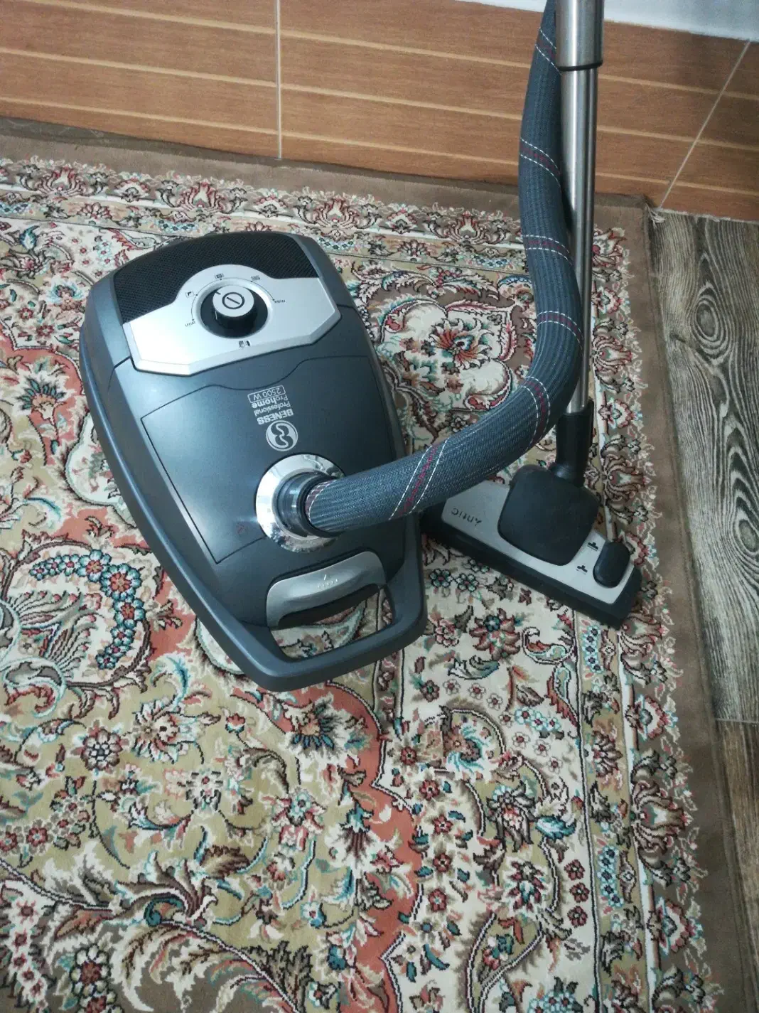 جاروبرقی بنس 4میلیون وسی صد|جاروبرقی، جارو شارژی، بخارشو|سبزوار, باهنر|دیوار