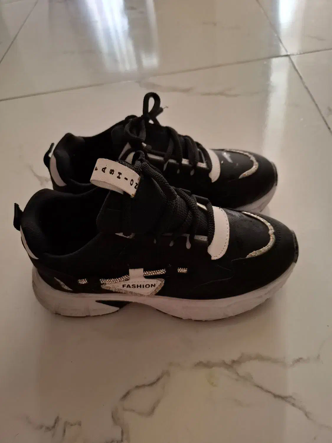 کتونی مشکی لژ دار سایز 39|کیف، کفش، کمربند|تهران, خواجه نظام الملک|دیوار