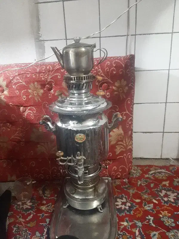 سماورنفتی قدیمی عالی نسب|کلکسیون اشیاء عتیقه|قم, پامنار|دیوار