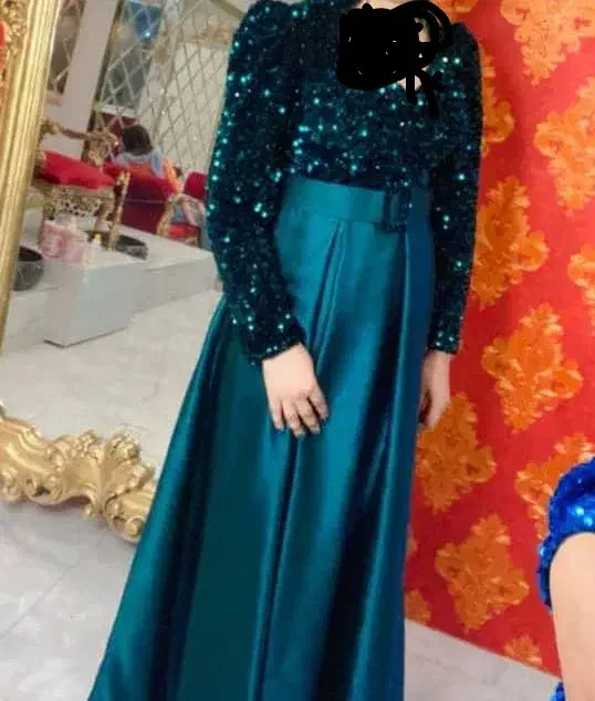 لباس مجلسی|لباس|بندر دیر, |دیوار