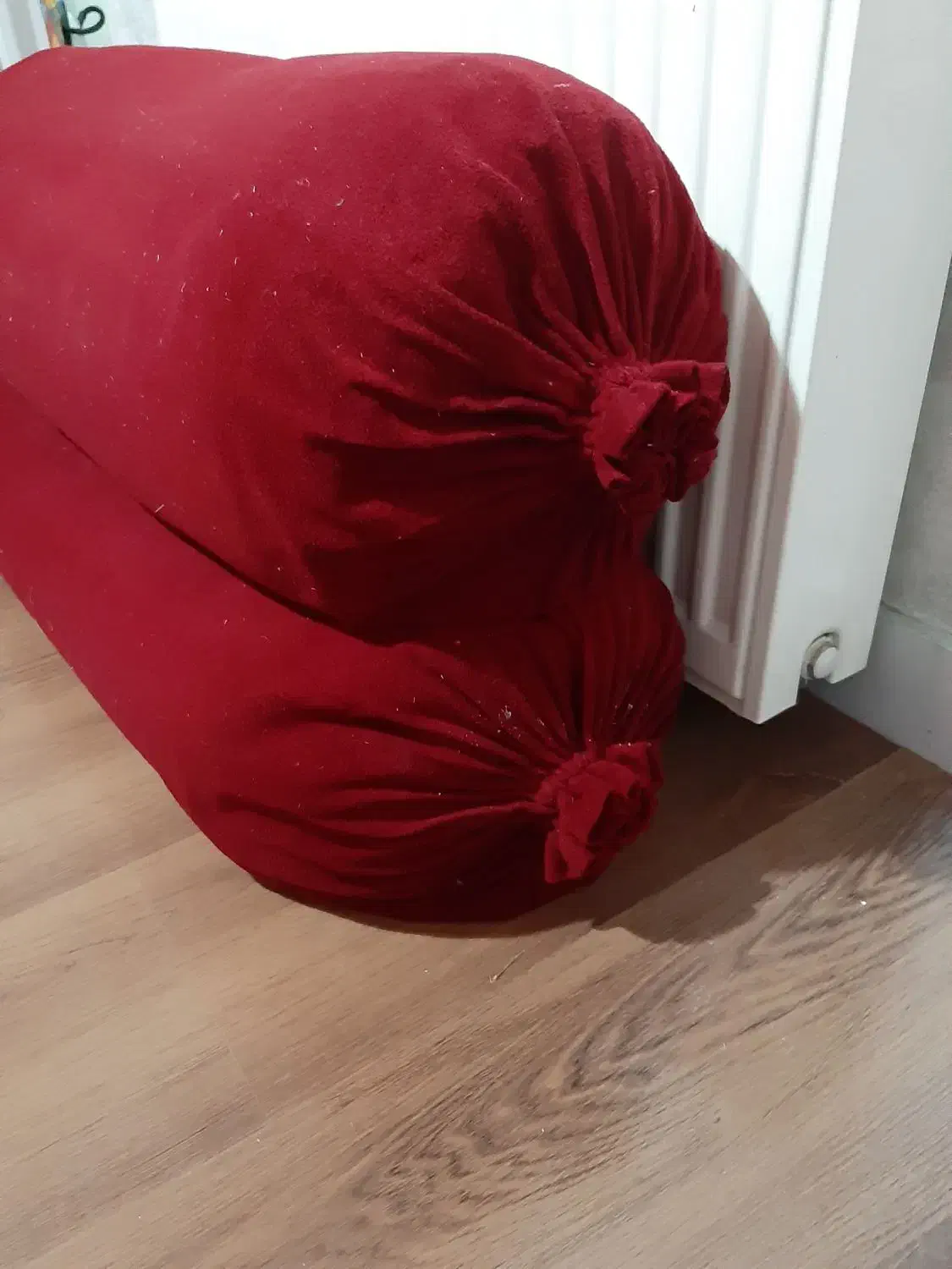 دو عدد متکای پَر با سه لا پارچه|رختخواب، بالش، پتو|اندیشه, اندیشه فاز ۱|دیوار