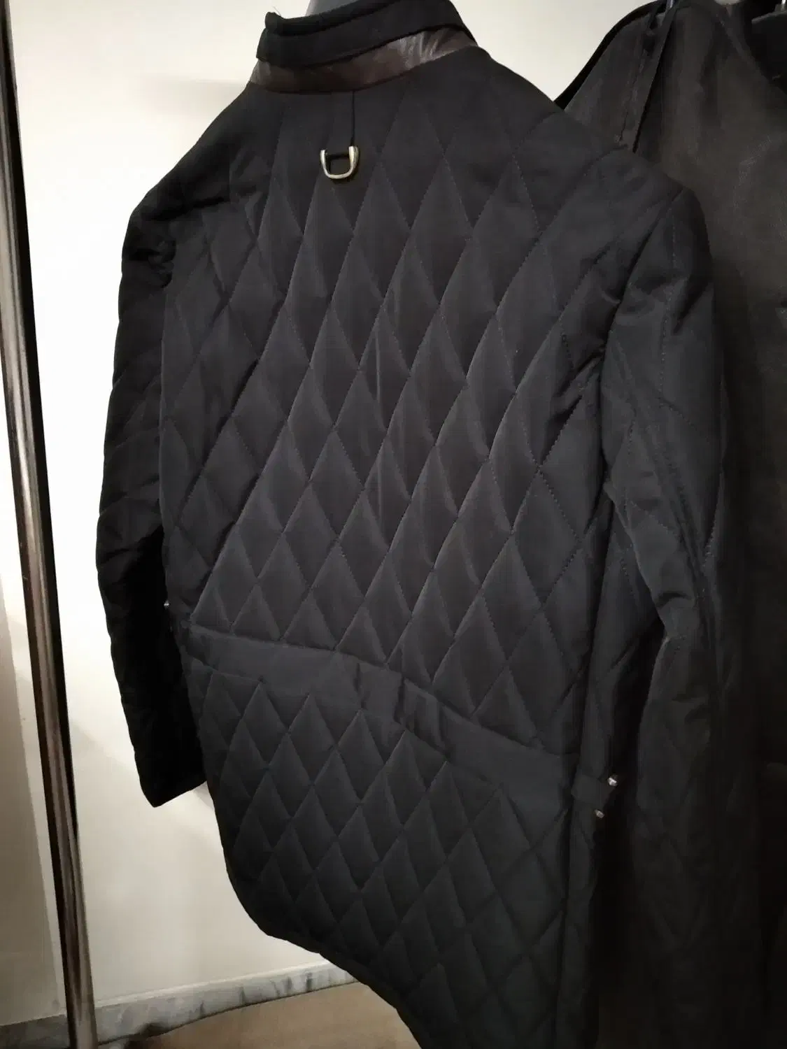 کاپشن لویی ویتون|لباس|اصفهان, قهجاورستان|دیوار