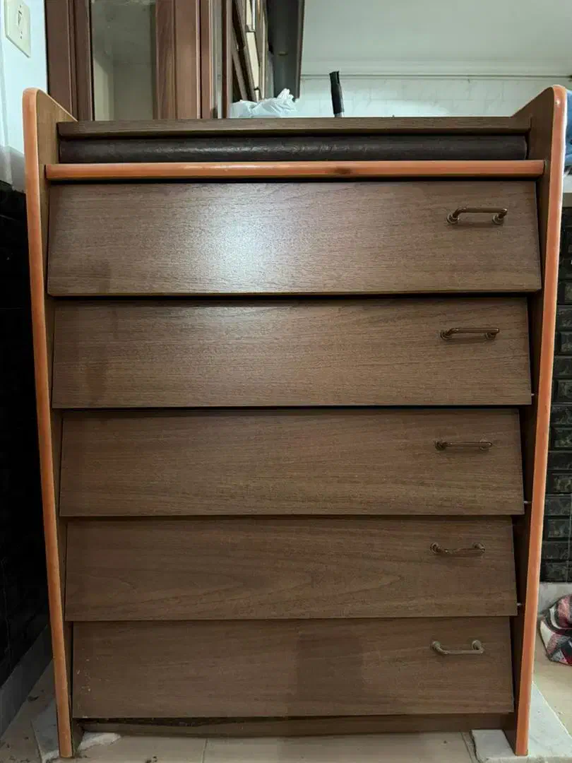 جاکفشی|جاکفشی، کمد، دراور|سمنان, |دیوار