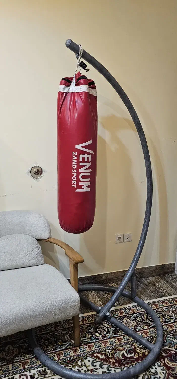 کیسه بوکس ۱ متری|تجهیزات ورزشی|میاندوآب, |دیوار