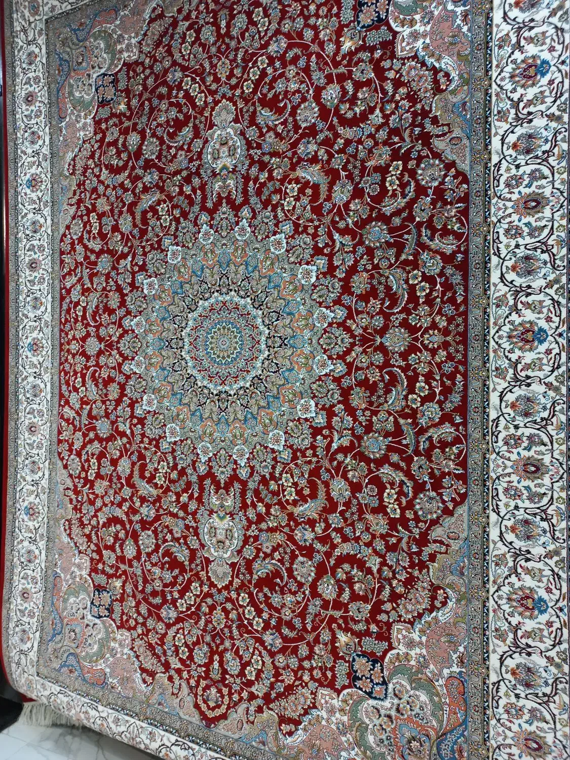 گالری فرش هزارویک نقش|فرش|بیرجند, |دیوار