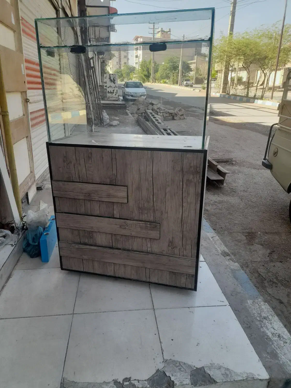 ویترین فروشگاهی ، مناسب هر شغلی|فروشگاه و مغازه|مسجد سلیمان, |دیوار