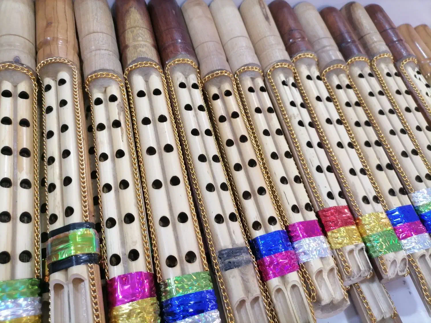 افر روز 6تا انبان|سازهای بادی|شیراز, سینما سعدی|دیوار