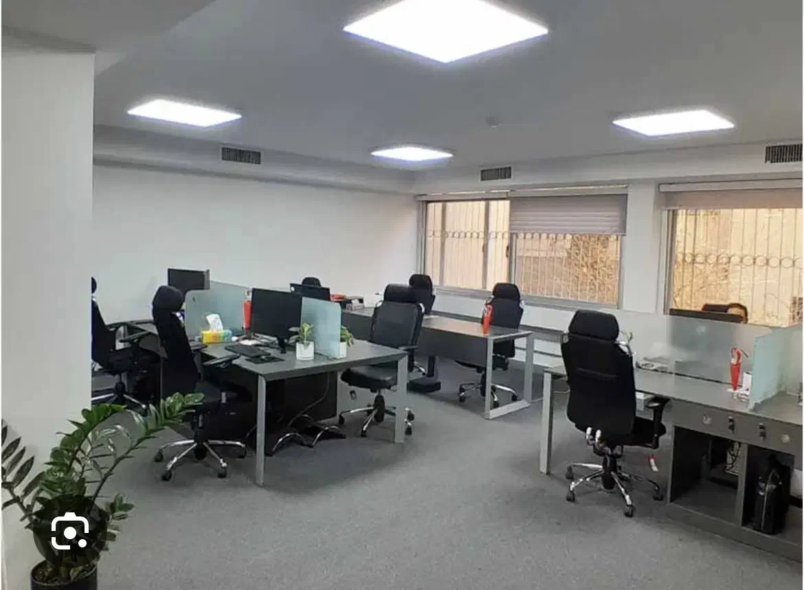 اجاره میز در اژانس هواپیمایی|اجارهٔ دفتر کار، اتاق اداری، مطب|مشهد, کوه سنگی|دیوار