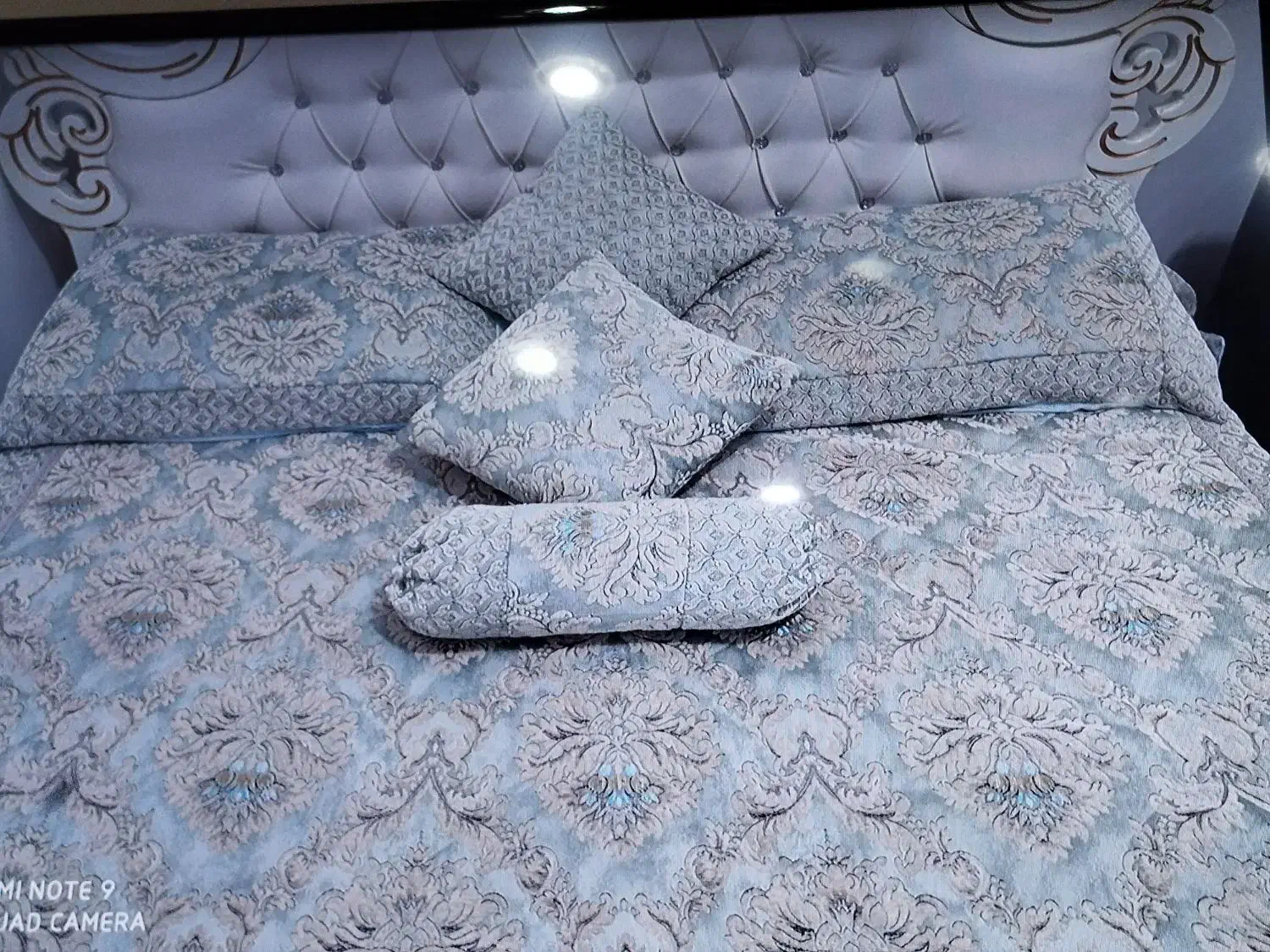 تخت خواب در حد نو|تخت و سرویس خواب|زاینده رود, |دیوار