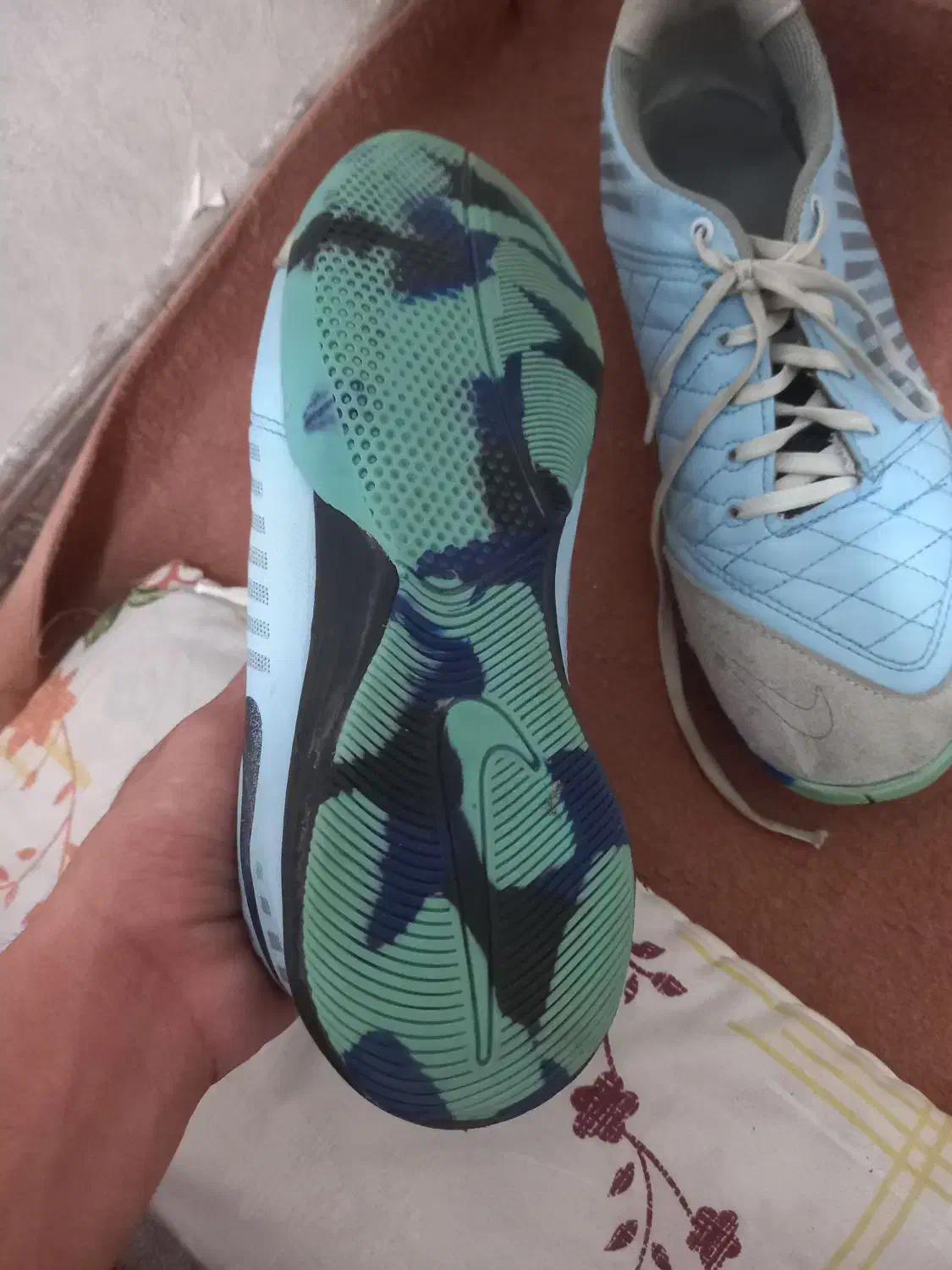 کفش سالنی|ورزش‌های توپی|ملایر, |دیوار