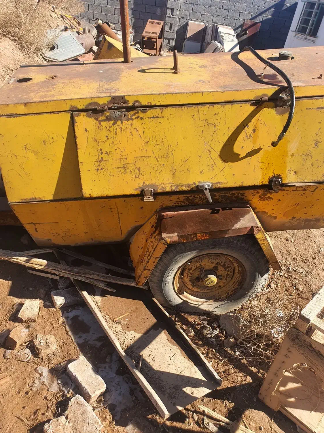 اجاره کمپرسور باد دیزلی و برقی xp900|ماشین‌آلات صنعتی|یزدان شهر, |دیوار