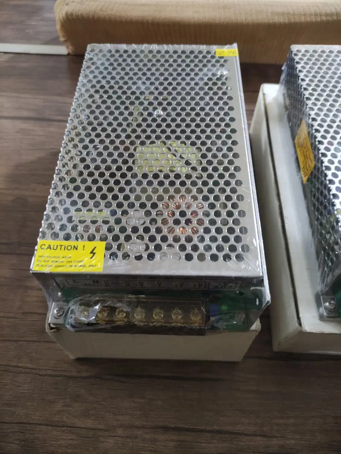 ترانس پاوری|لامپ و چراغ|بومهن, |دیوار