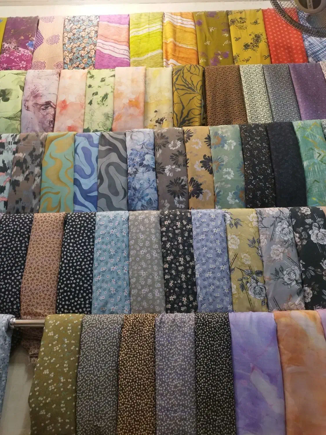 چادر رنگی|لباس|بیرجند, |دیوار