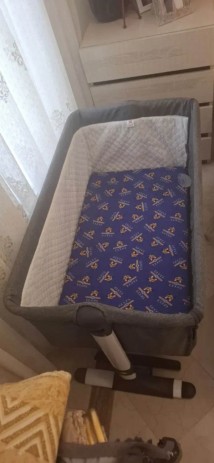 تخت کنار مادر زویه|تخت و صندلی بچه|تهران, مجیدآباد|دیوار