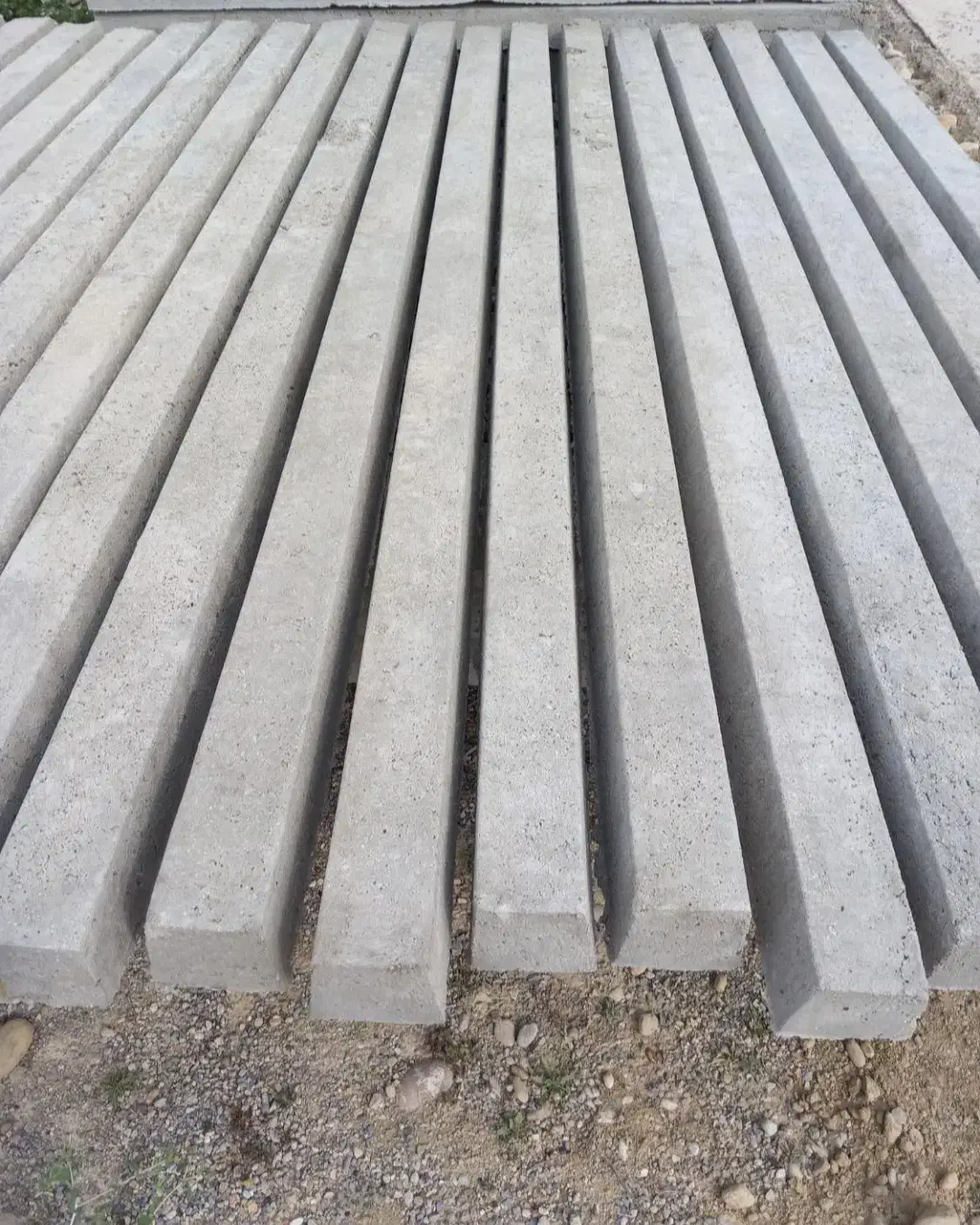 تولید انواع سایز تیرچه صنعتی و پایه فنس و بلوک|مصالح و تجهیزات ساختمان|سنندج, |دیوار