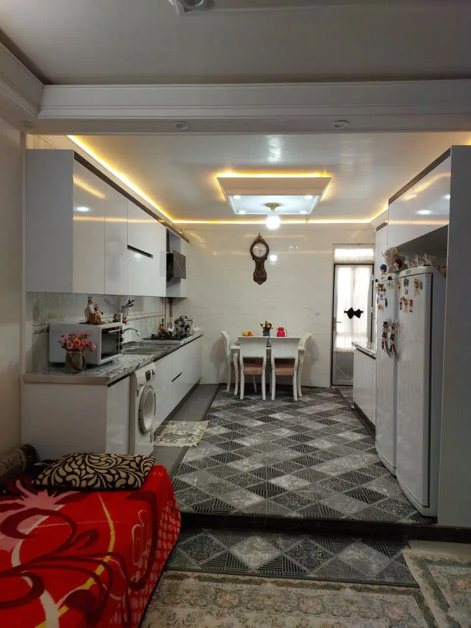 ۱۱۴ متر دو خوابه خیابان طالقانی|فروش آپارتمان|بروجرد, |دیوار