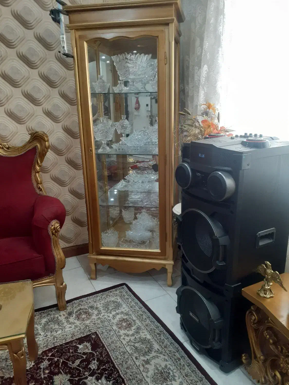 ویترین وچندتا وسیله دیگه|بوفه، ویترین، کنسول|اندیشه, شهرک مریم|دیوار