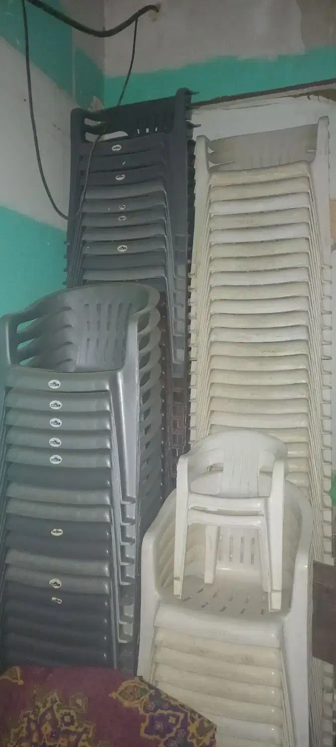 صندلی پلاستیکی|صندلی و نیمکت|شیراز, قدوسی غربی|دیوار