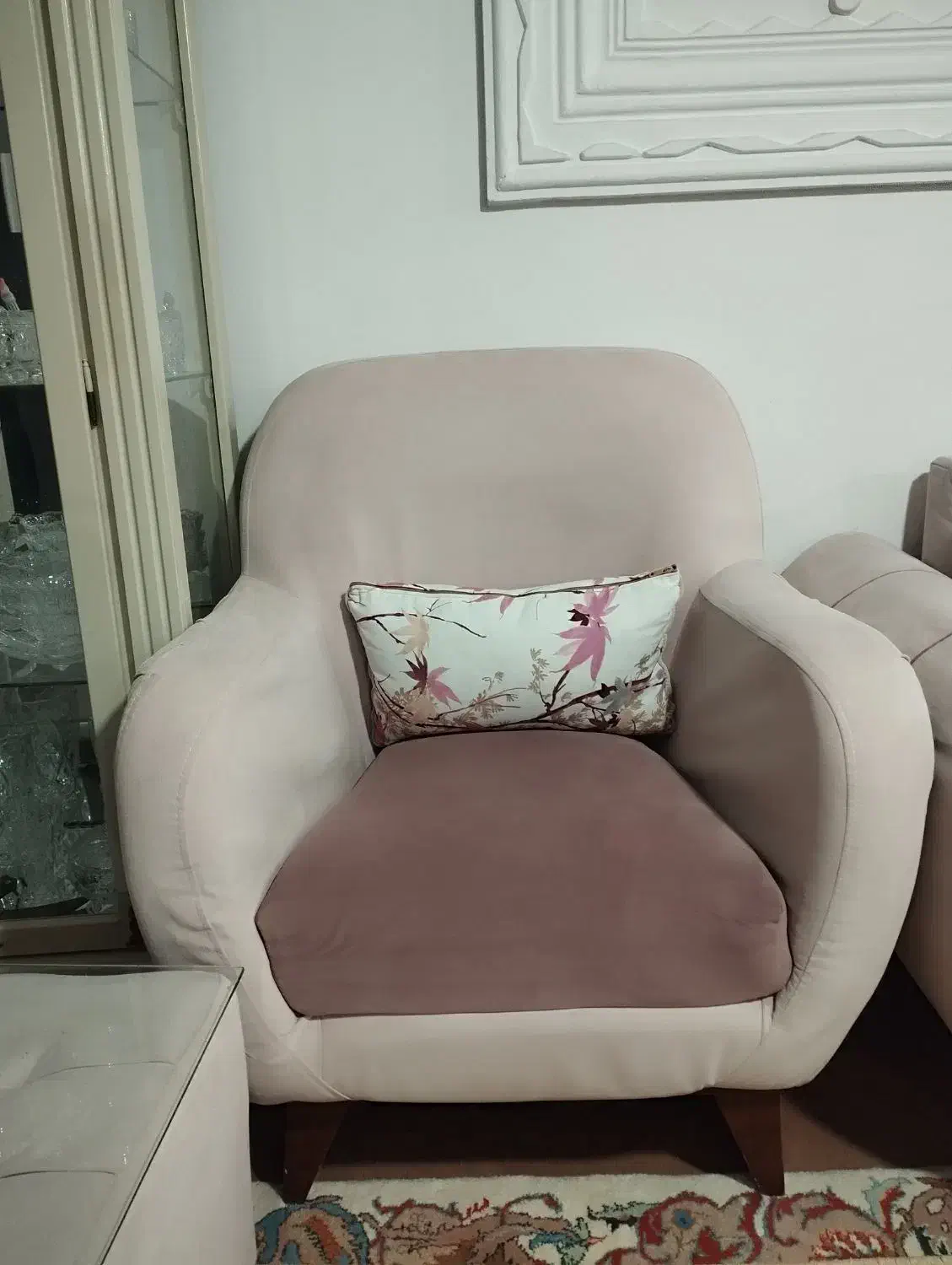 مبلمان راحتی|مبلمان خانگی و میز عسلی|تربتحیدریه, منصوریه|دیوار