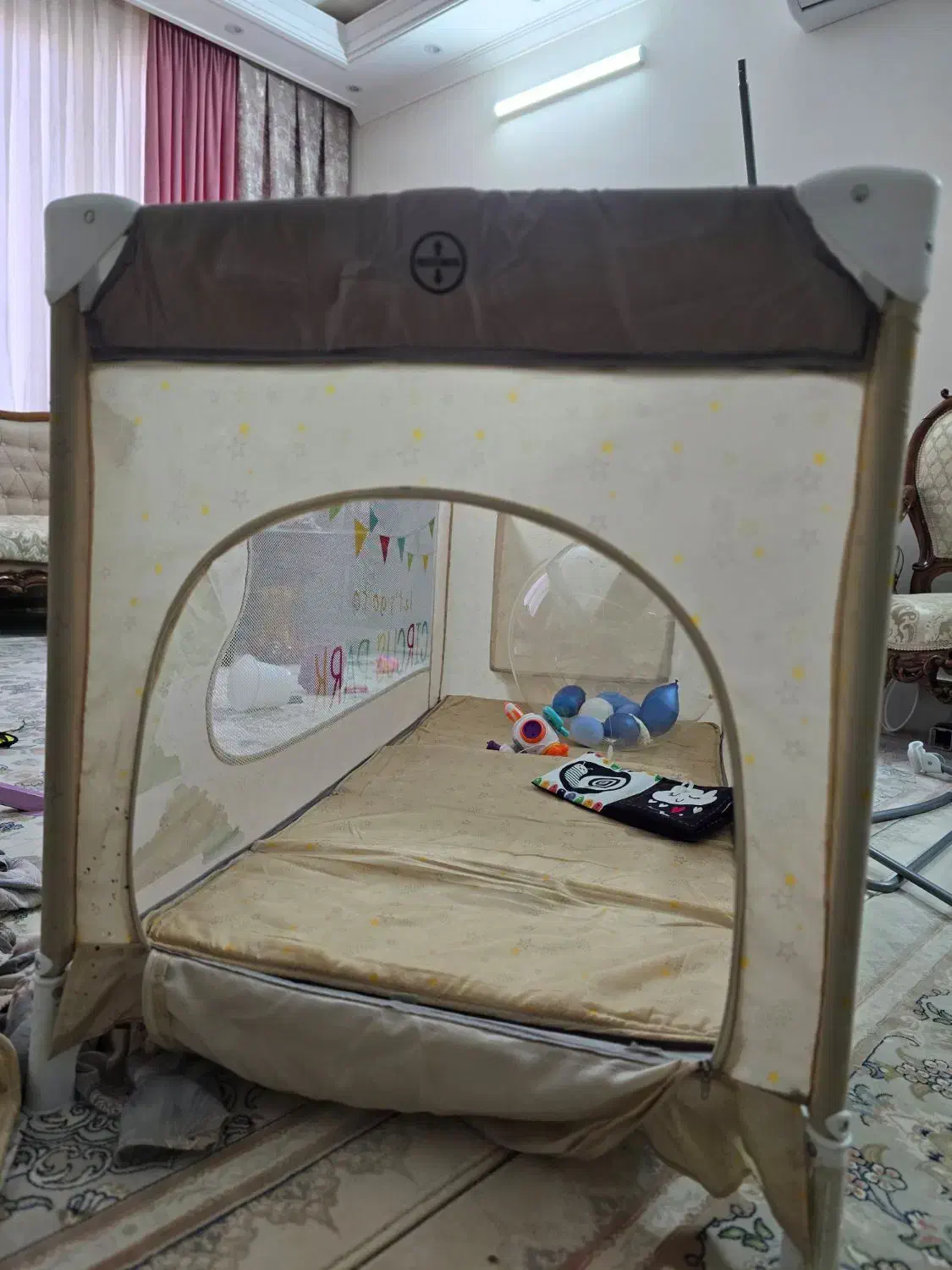 تخت پارک و تخت کنار مادر سلنا|تخت و صندلی بچه|قم, دورشهر|دیوار