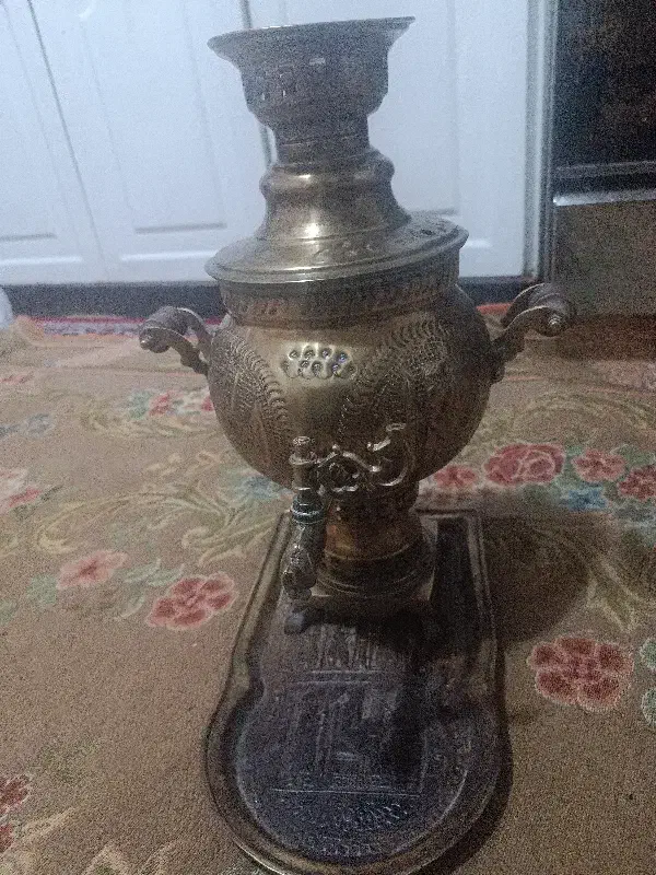 سماور زغالی عتیقه|کلکسیون اشیاء عتیقه|اردبیل, |دیوار