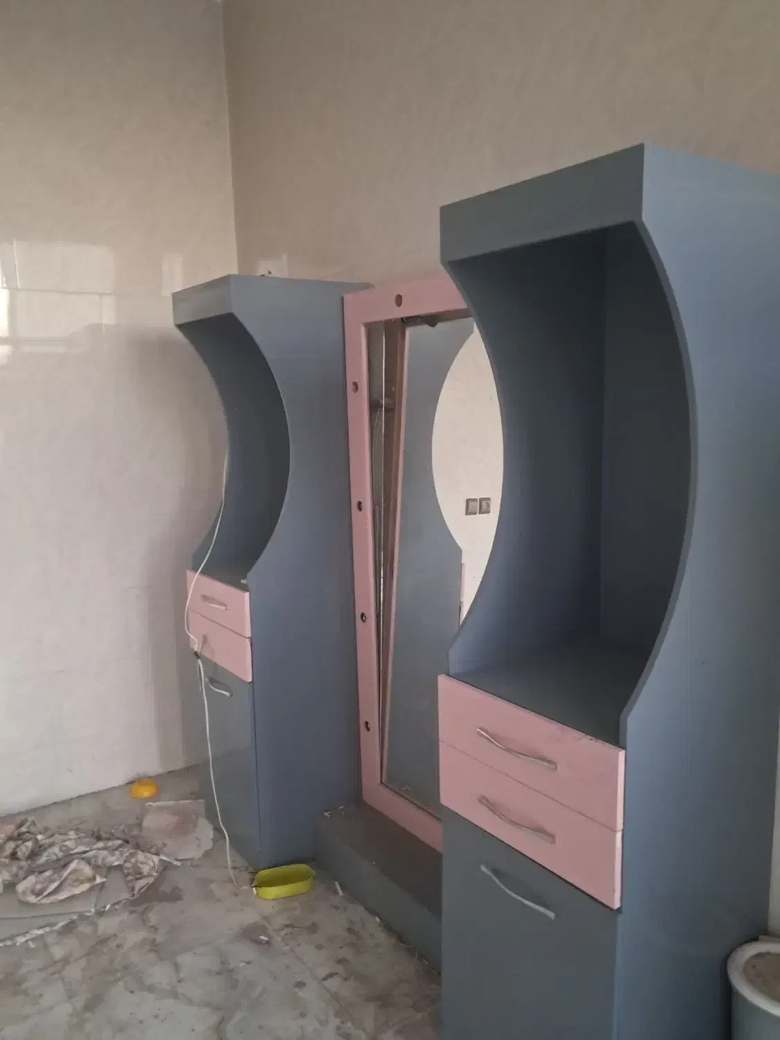 دکور ارایشگاه|آرایشگاه و سالنهای زیبایی|مهریز, |دیوار