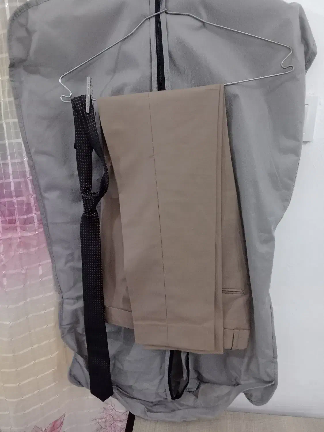 وسایل شخصی|لباس|اشتهارد, |دیوار