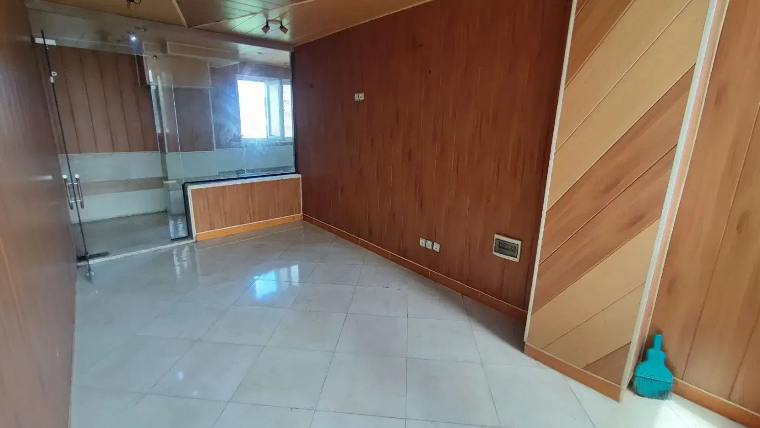 فروش مغازه تجاری در بهترین نقطه شهر فومن|فروش مغازه و غرفه|فومن, |دیوار