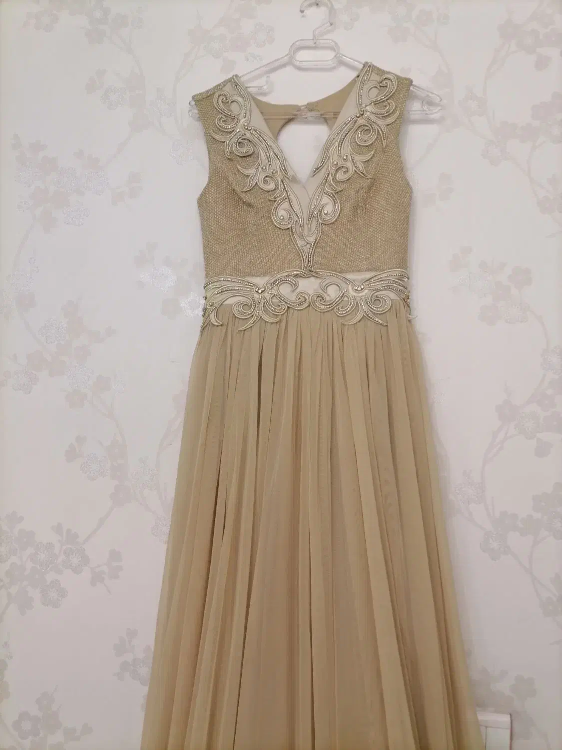 لباس|لباس|نیشابور, فردوس شمالی|دیوار