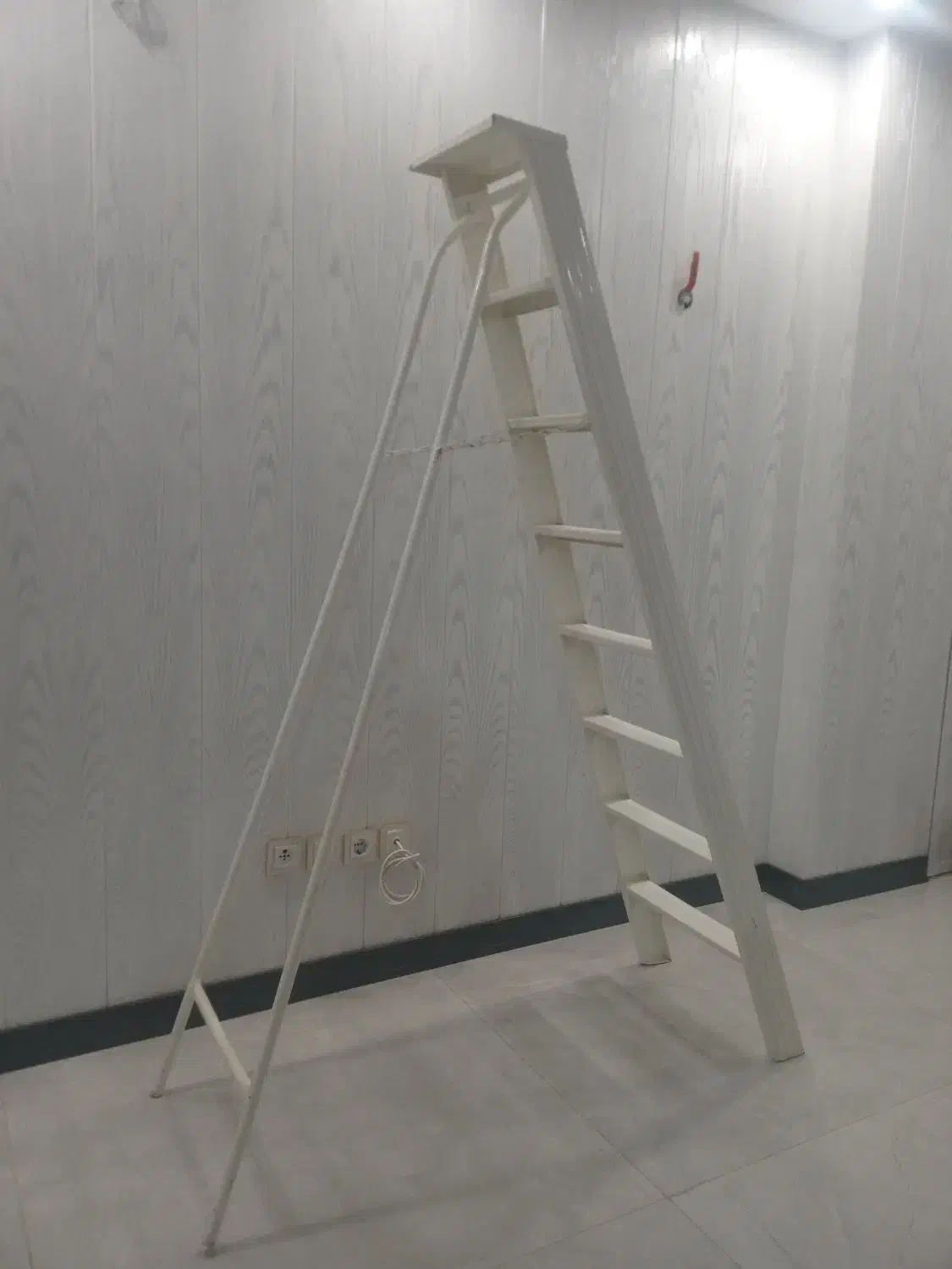 نردبان آهنی|ابزارآلات|اصفهان, مهدی آباد|دیوار