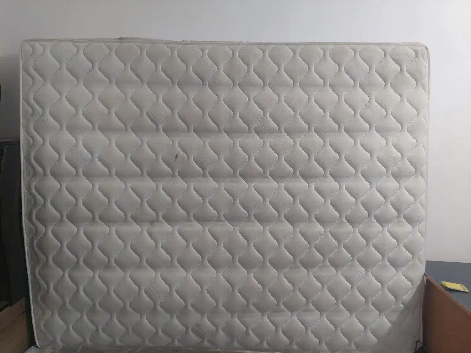 تشک|تشک تختخواب|شوشتر, |دیوار