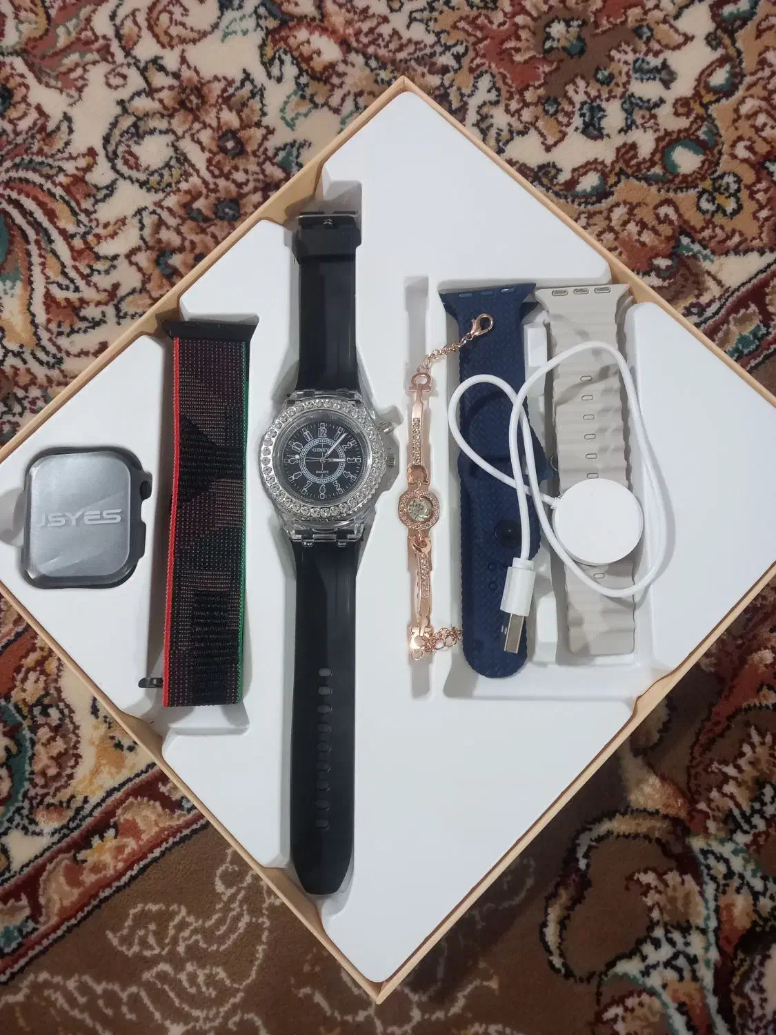 ساعت|ساعت|شاهینشهر, فردوسی|دیوار