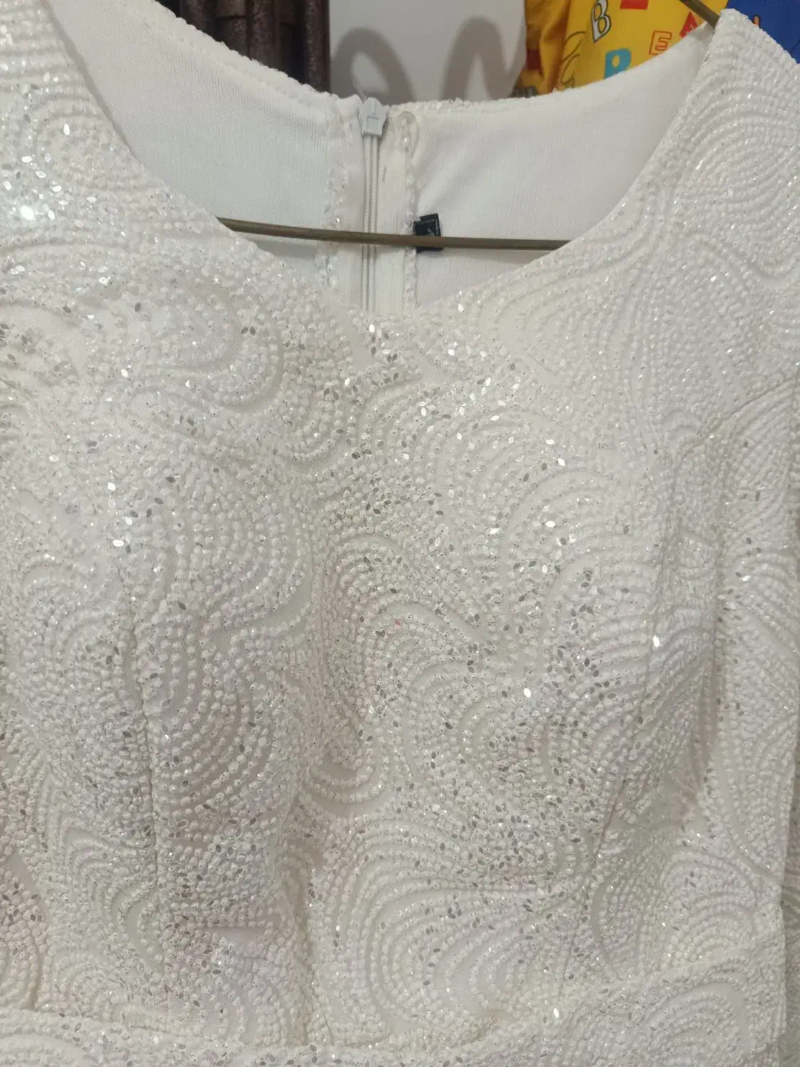 لباس مجلسی|لباس|شیروان (خراسان), |دیوار