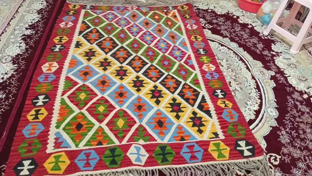 کناره ۱۲۰۰تومن|گلیم، جاجیم، گبه|قدس, شهر‌قدس|دیوار