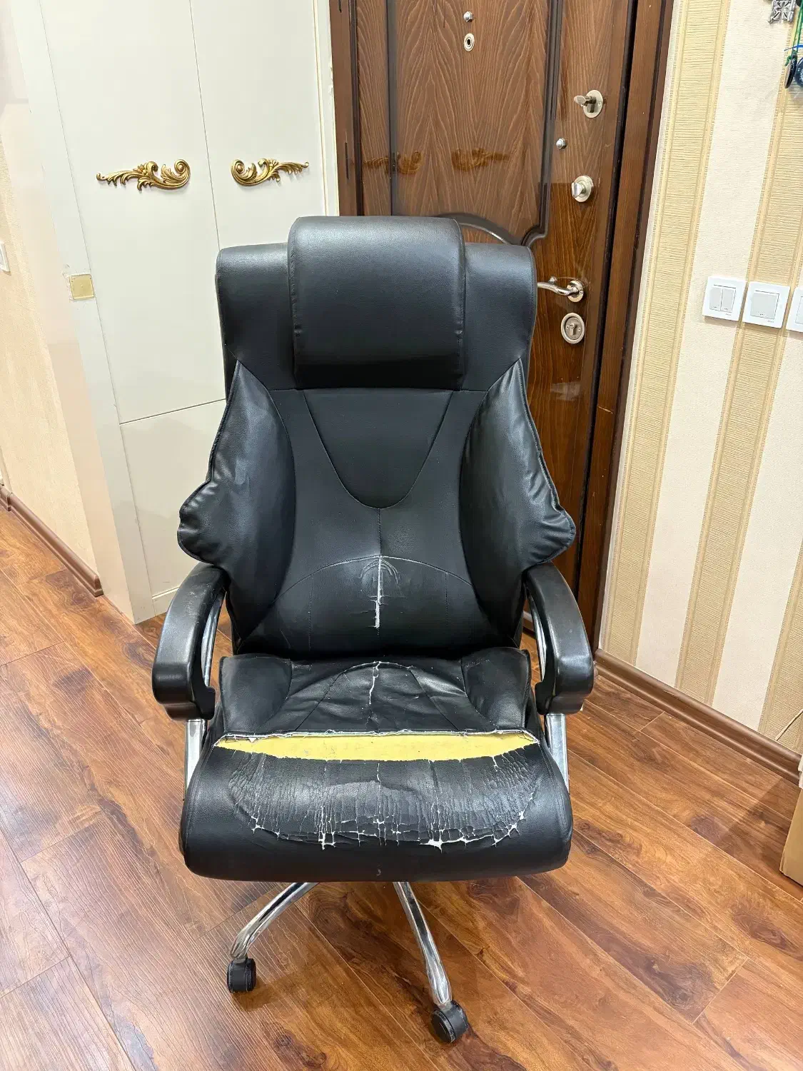 صندلی مدیریت|صندلی و نیمکت|تبریز, |دیوار