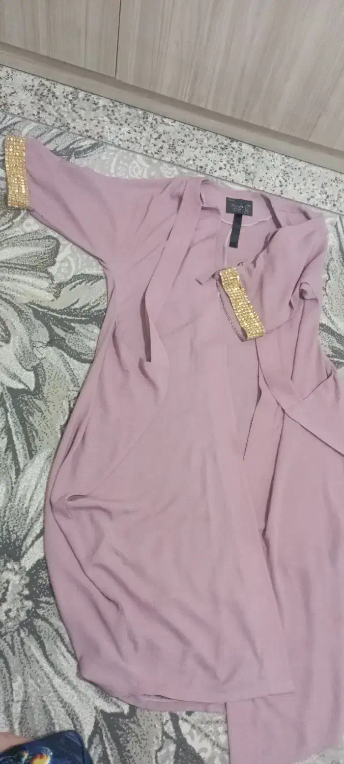 چند دست لباس و شلوار مام فیت ،چند عدد شال|لباس|گلپایگان, |دیوار