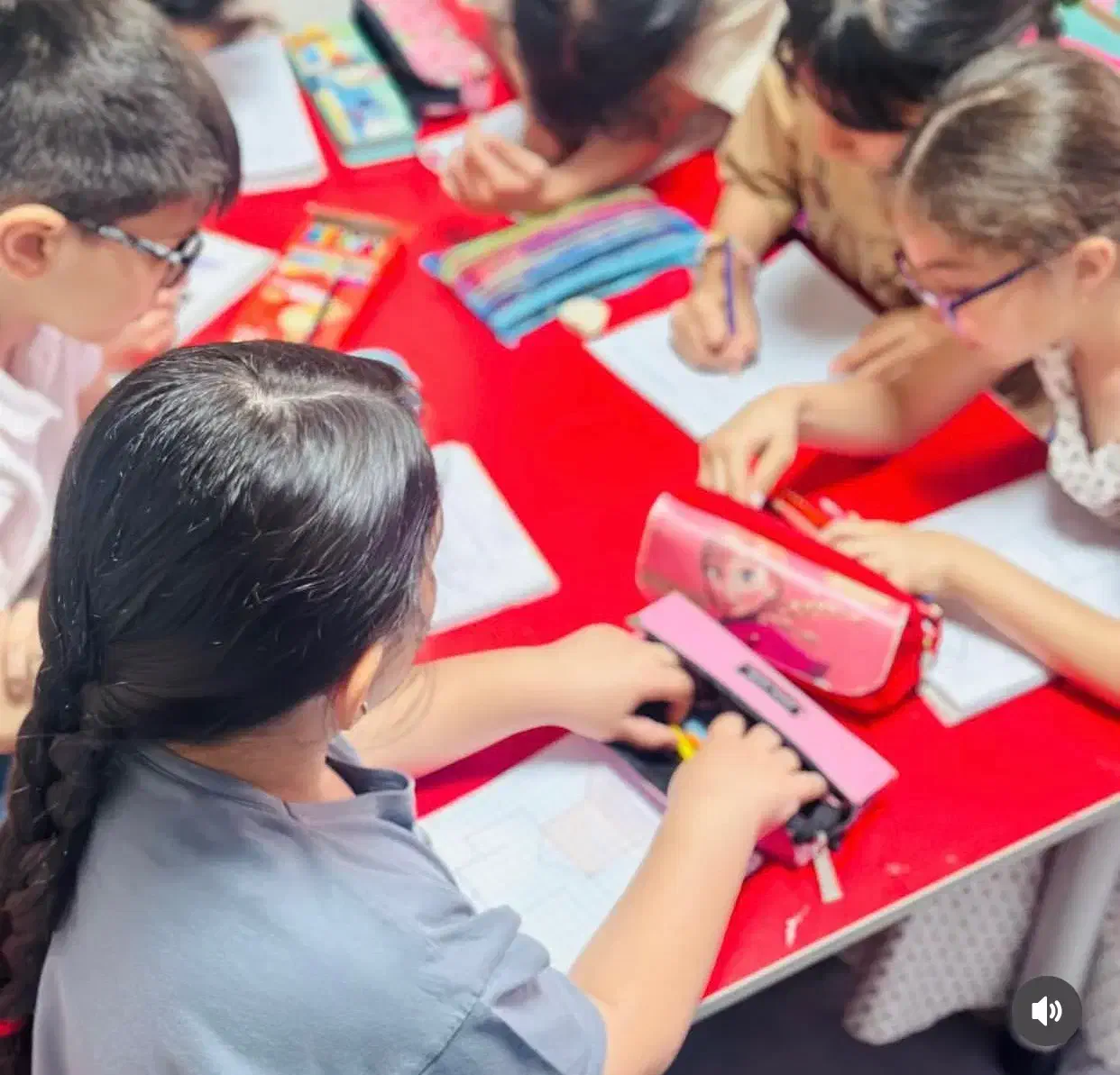 مدرس خانم زبان انگلیسی با تجریه|استخدام آموزشی|تهران, تهرانپارس جنوبی|دیوار