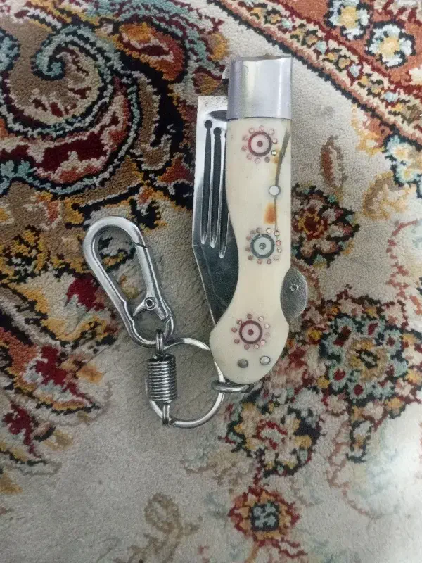 چاقو|کلکسیون اشیاء عتیقه|ارومیه, |دیوار