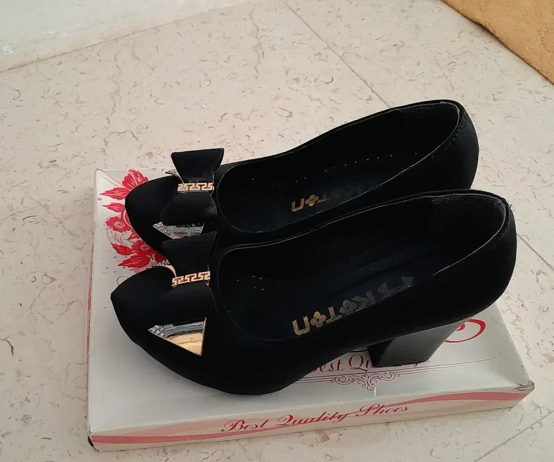 انواع کفش زنانه ومردانه|کیف، کفش، کمربند|زنجان, |دیوار