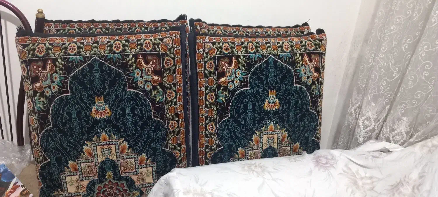 پشتی سرمه ای|پشتی|مشهد, پنجتن|دیوار