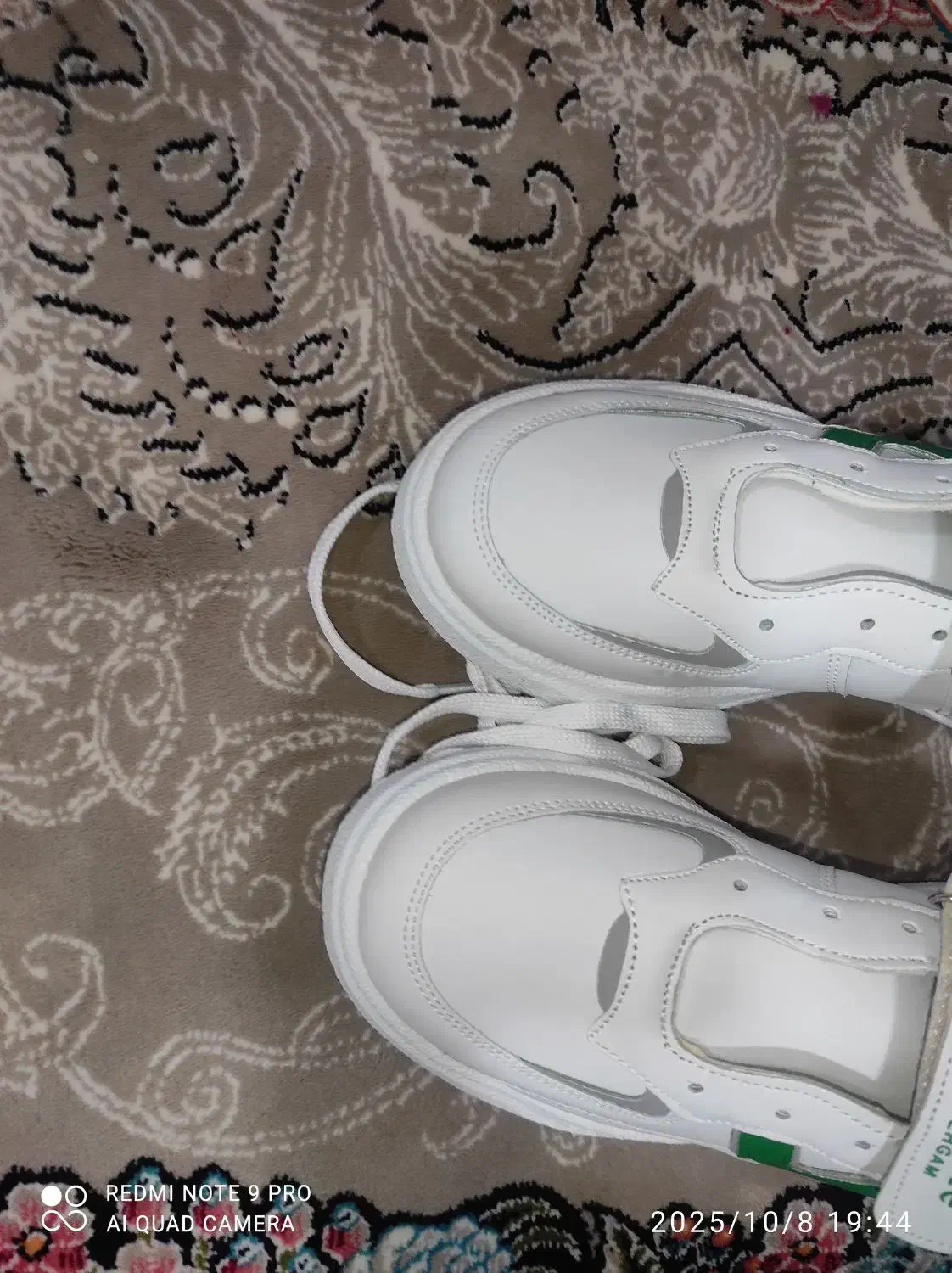 کفش بچگانه|کیف، کفش، کمربند|دورود, |دیوار