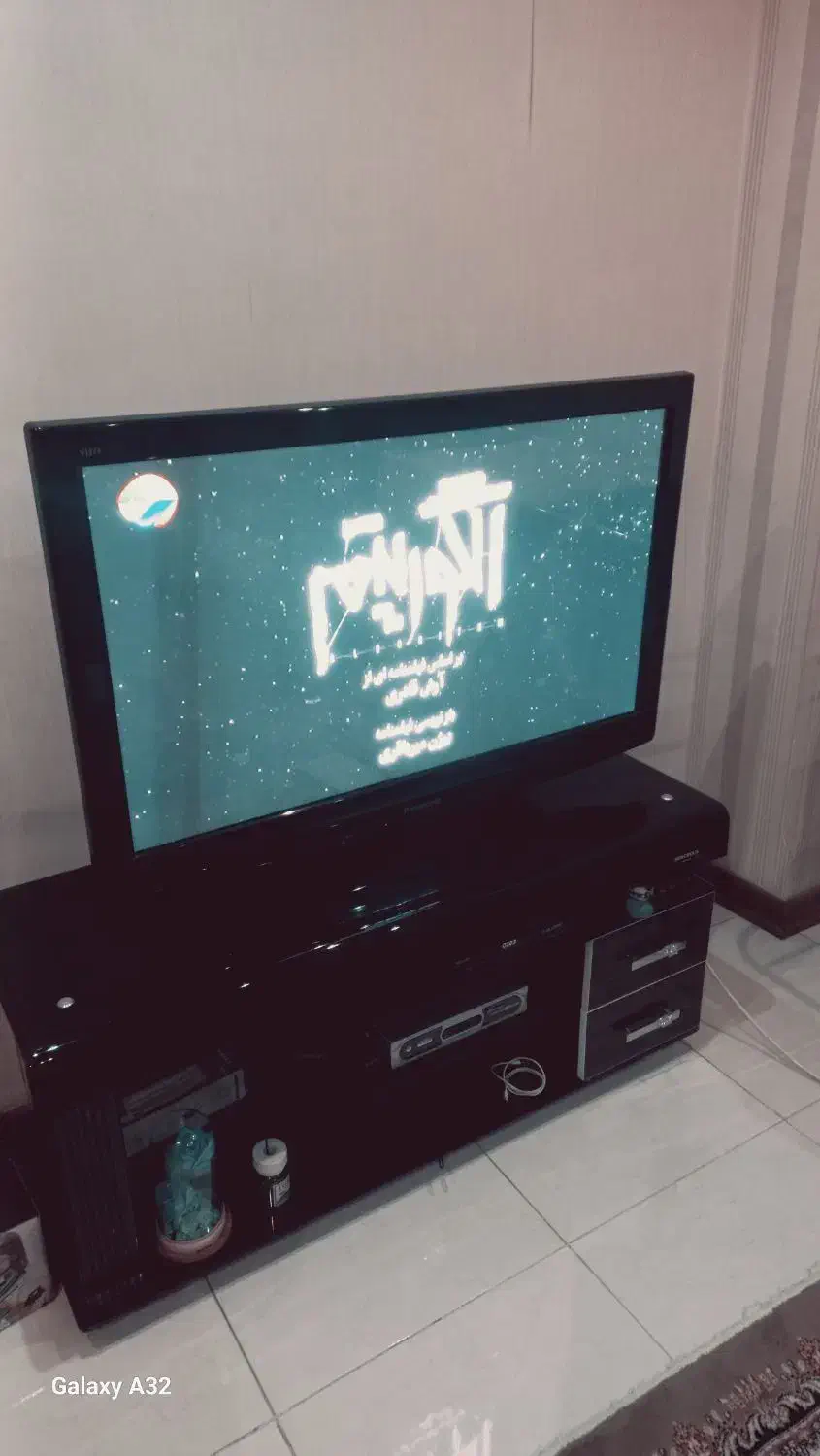 ال سی دی ۴۲ اینچ|تلویزیون و پروژکتور|اندیشه, اندیشه فاز ۱|دیوار