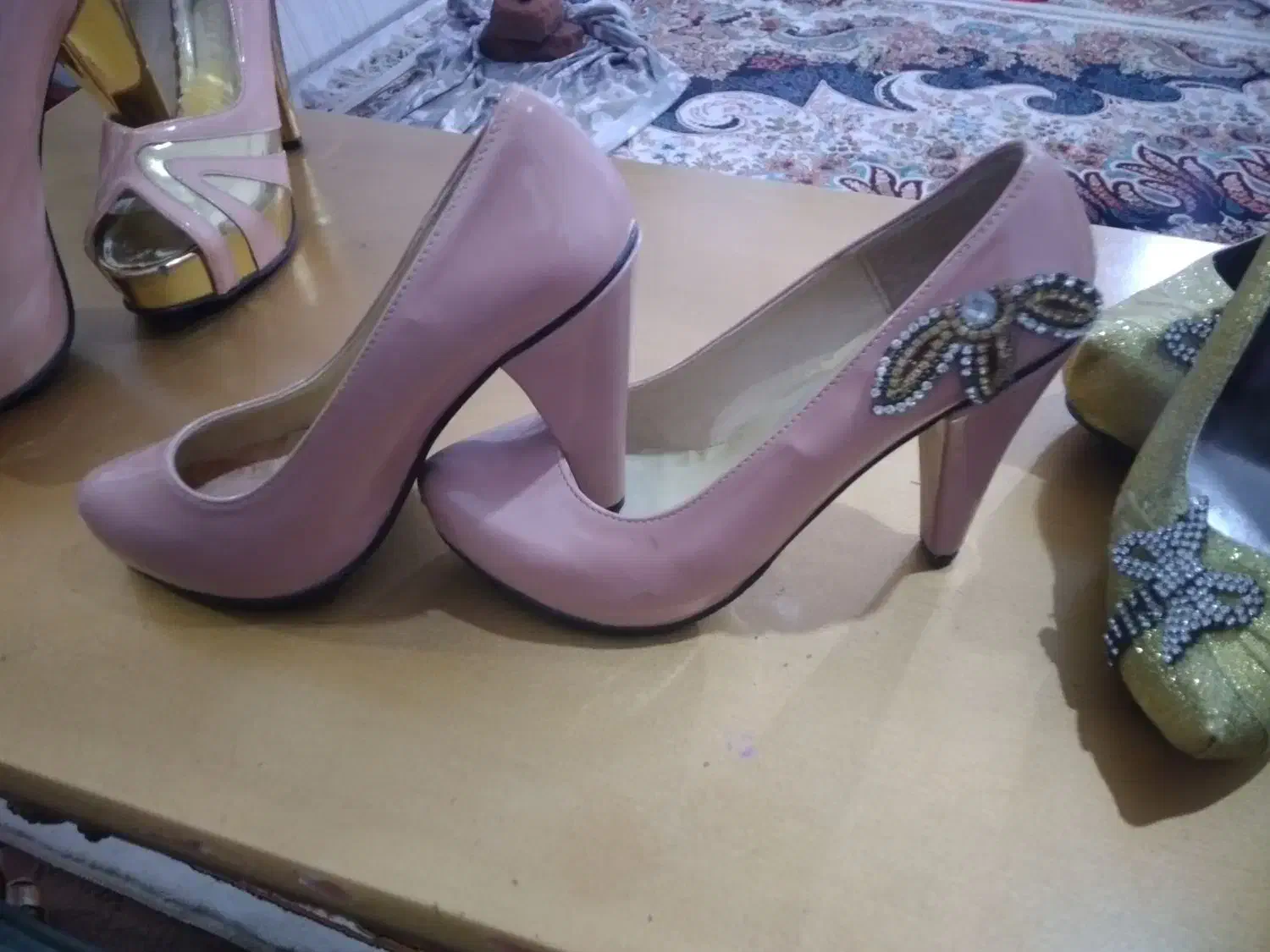 کفش مجلسی|کیف، کفش، کمربند|پیرانشهر, |دیوار