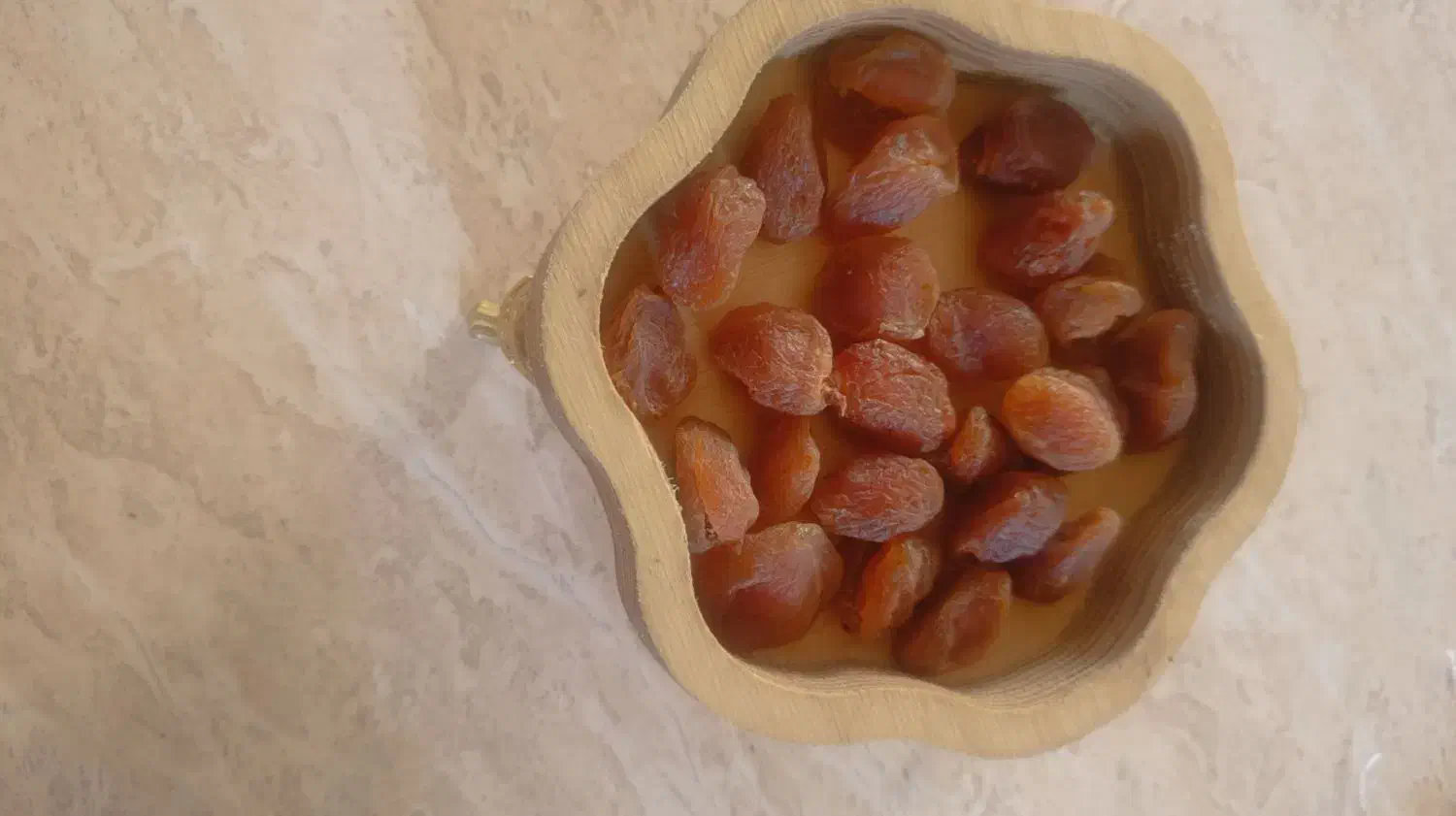 قیصی خشک|خوردنی و آشامیدنی|قرچک, میرزائی جنوبی|دیوار