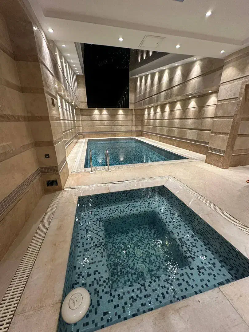 ۱۸۰ متر / نوساز/ ۲ پارکینگ